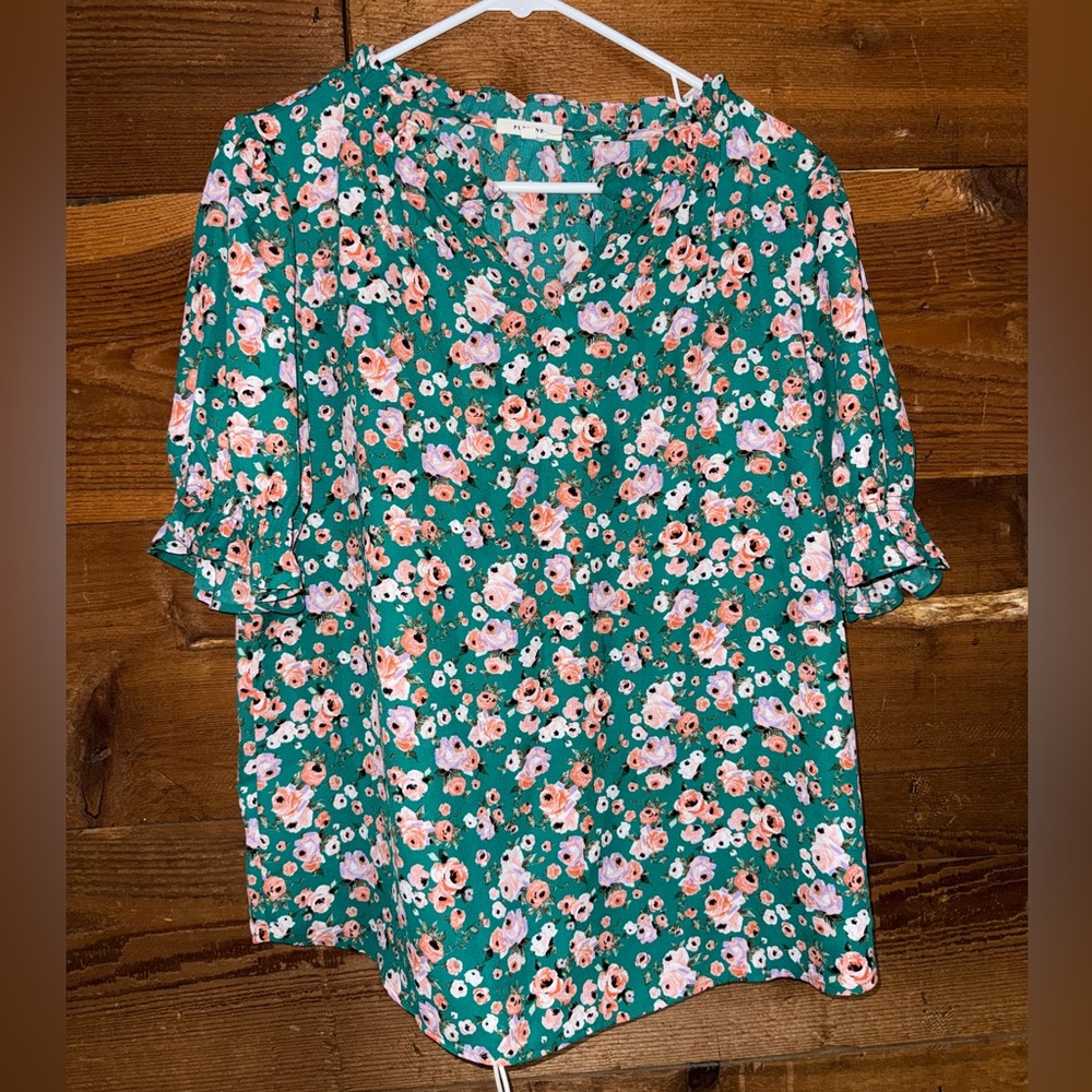 Pleione Teal/Green Floral Ruffle-Cuff Sleeve Blouse. Like new. L